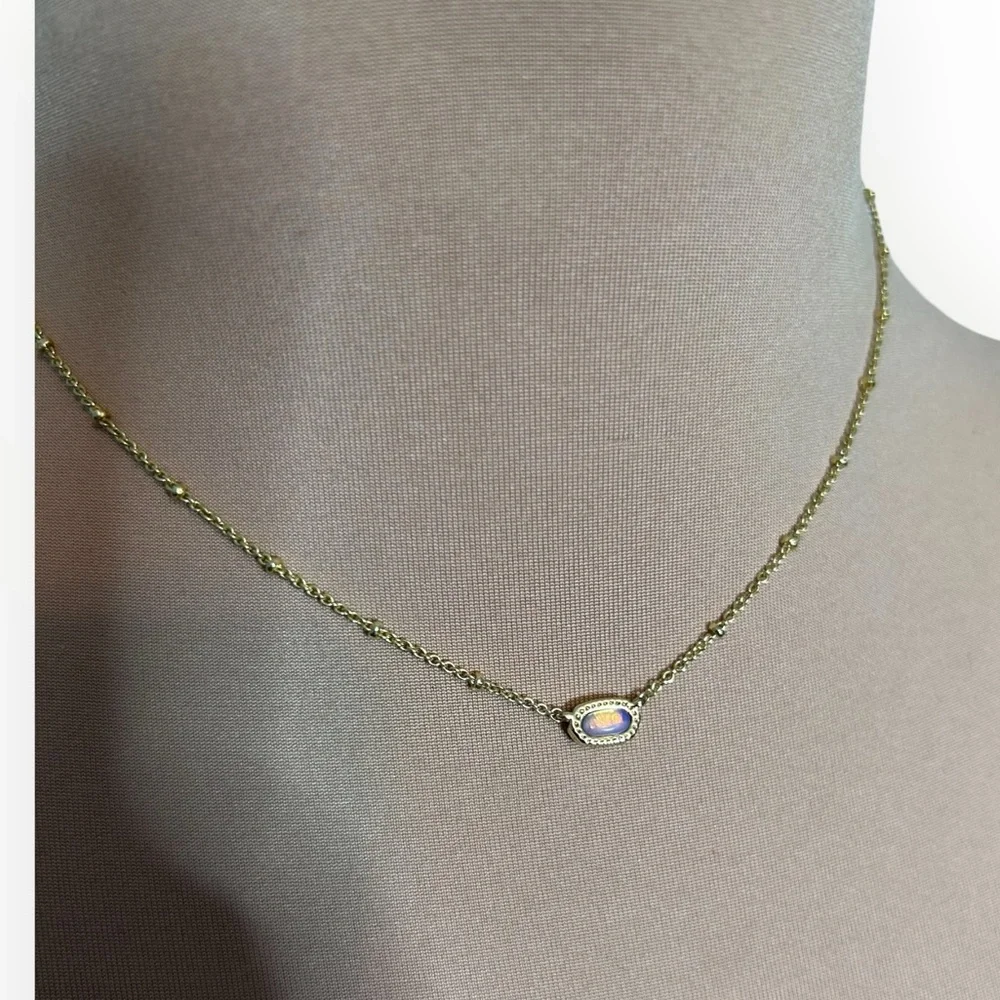 **NIB** Kendra Scott Mini Elisa Necklace - Gold/Pink Opalite - Picture 2 of 9
